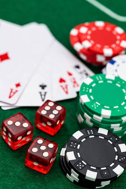 Bonus round with wild expansion Free-spin bonus round with expanded wild symbols